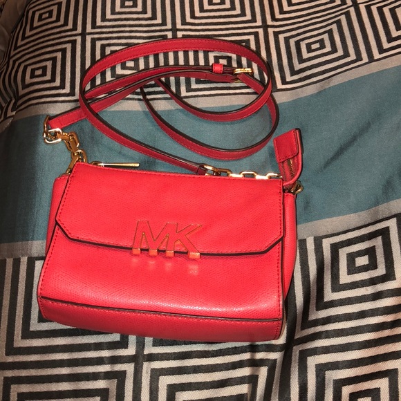 Women’s Michael Kors Crossbody - Picture 1 of 3